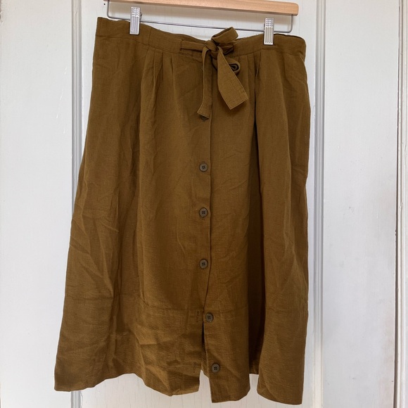 Olive Green Vintage Skirt - Picture 1 of 4